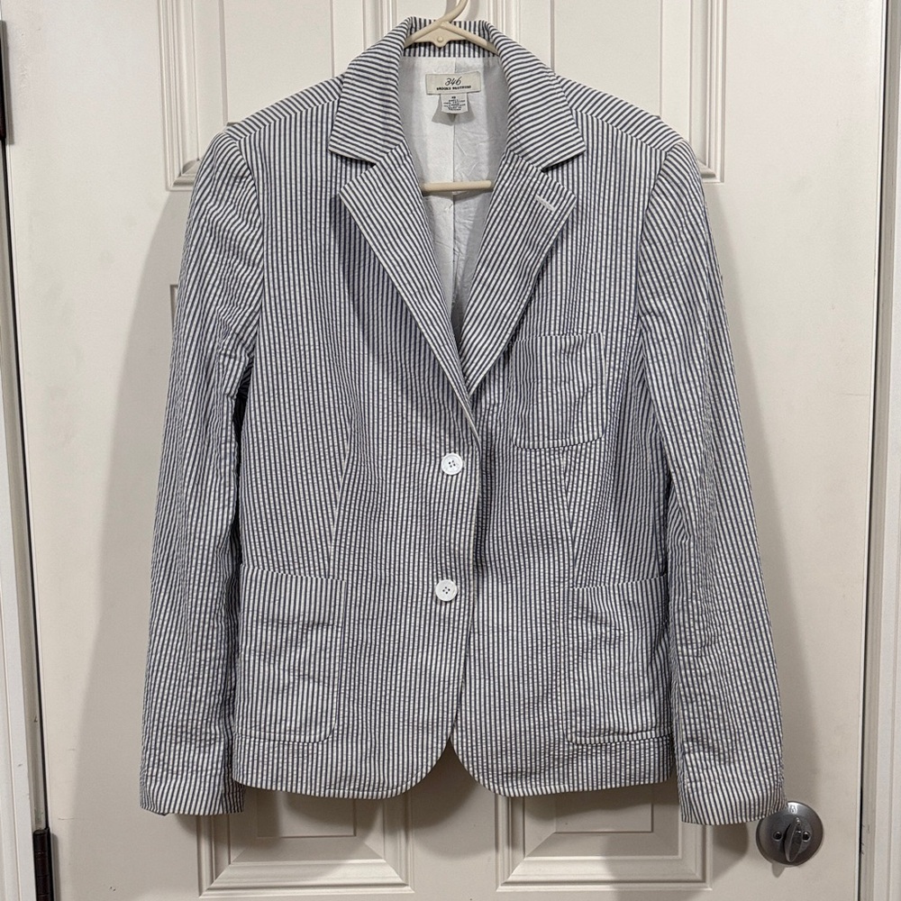 Blue & White Seersucker Blazer by Brooks Brothers, size 12, fully lined